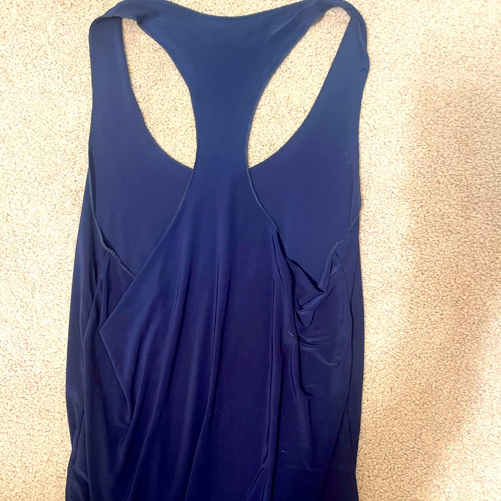 •Onzie• Glossy Flow Tank